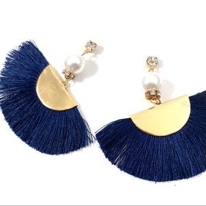 Jewelry - ๐ Blue tassle fringe earrings Goldtone (H) Jewelry - ๐ Blue tassle fringe earrings Goldtone (H)